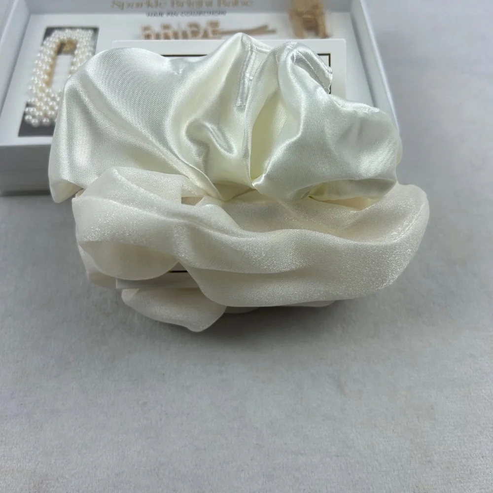 NWT‎ Miss to Mrs sparkle bright babe hair pin collection and bride scrunchies